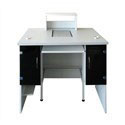 Professional weighing table